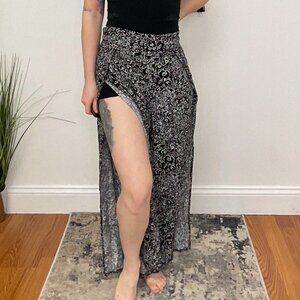 Guess High Waist Split Front Palazzo Pants Size XS Black/White